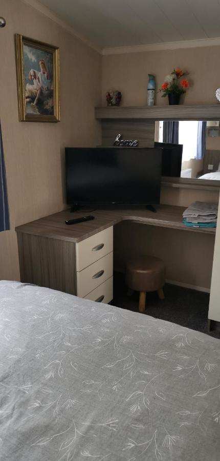 3 Bedroom Caravan With Hot Tub Tattershall Lakes Extérieur photo