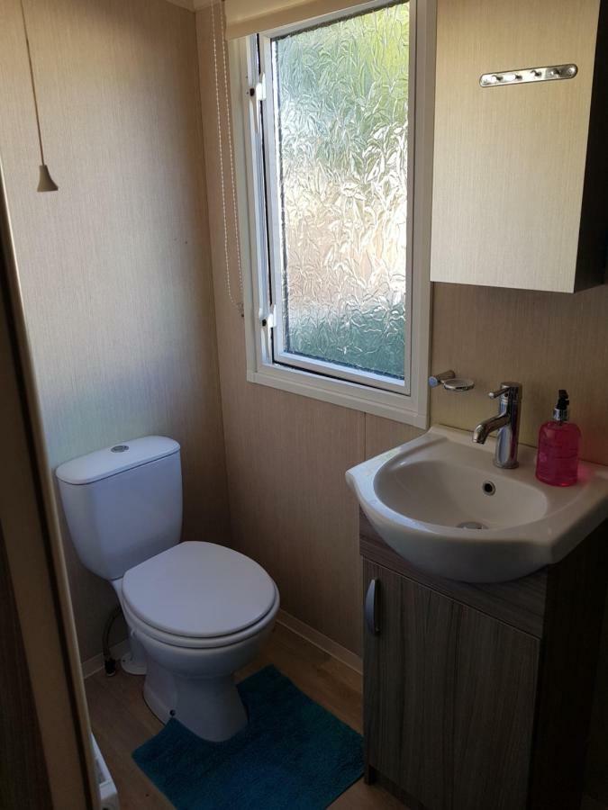 3 Bedroom Caravan With Hot Tub Tattershall Lakes Extérieur photo