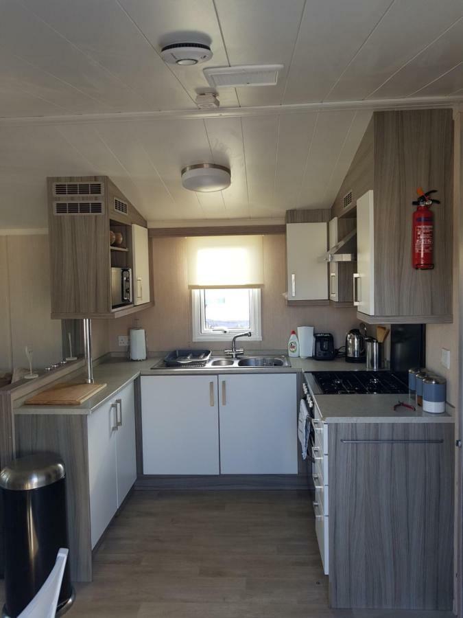 3 Bedroom Caravan With Hot Tub Tattershall Lakes Extérieur photo