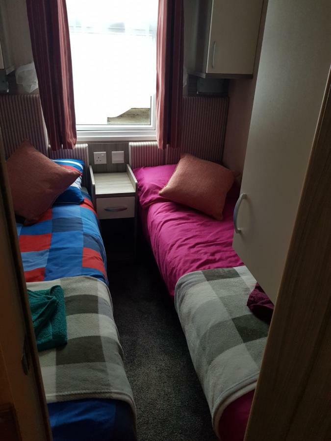 3 Bedroom Caravan With Hot Tub Tattershall Lakes Extérieur photo